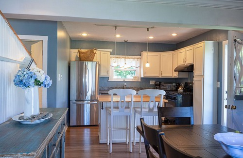 Sandwich House | 6 Tupper Ave