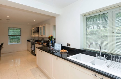 North Duffield Cottage | 7 bedroom accommodation in North Duffield, near York