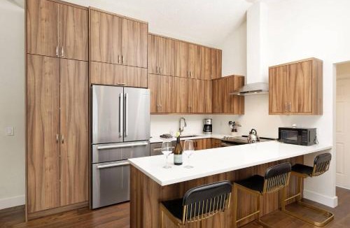 Aspen House | 700 Monarch 301