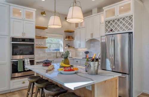East Congress House | 7BR Estate, Heated Pool, Hot Tub, Cabana Theater