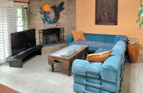 White Center House | 8 Mi to Lumen Field: Seattle Area Home w/Backyard