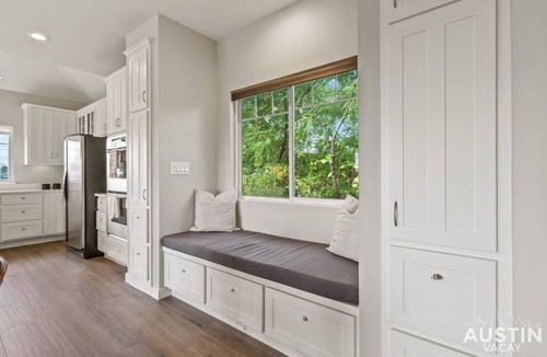 Central East Austin House | 808 B xxxxxxxxxxxxxx