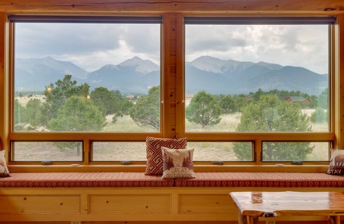 Nathrop House | 8696: 360 Mtn View & On-Site Hiking!