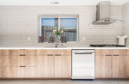 Haller Lake House | 9-Beds/7 BA Home w/Pool table-Movie room & Firepit