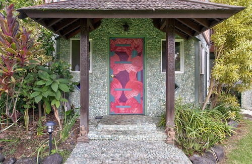 Kehena House | A beautiful Balinese style beach home by the famous Kehena Black Sand Beach