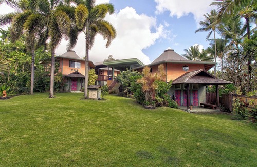 Kehena House | A beautiful Balinese style beach home by the famous Kehena Black Sand Beach