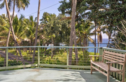 Kehena House | A beautiful Balinese style beach home by the famous Kehena Black Sand Beach