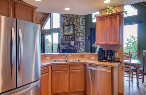Seven Devils House | A Big View Great Seven Devils home beautiful decor great views hot tub
