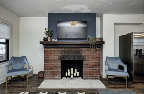 Near Eastside House | A Brookside Abode: 3-bed home and parking on-site