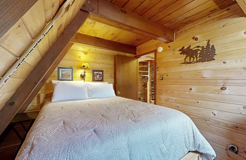 Bethlehem House | A-frame near Miller Pond & golfing - firepit & deck with forest views