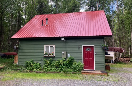 Eagle River House | A great "base camp" from which to explore Alaska.
