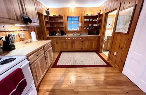 Chatham Cottage | A Hiker’s Haven in The White Mountains A cozy cottage with breathtaking view’s