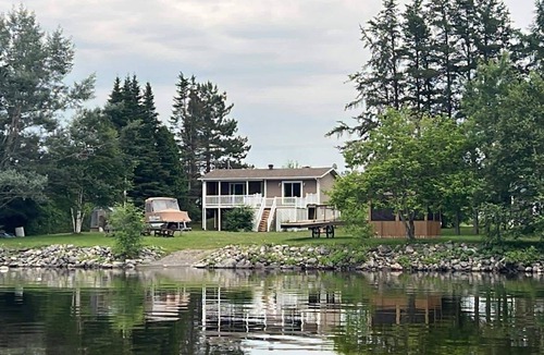 Degelis Cabin | A Peaceful Waterfront Escape | La Perle du Lac
