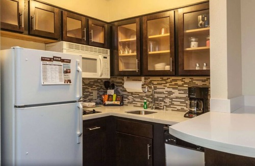 Acres Green House | A Place You'll Surely Enjoy! 2 Relaxing Units, w/ Swimming Pool, Pet-Friendly!