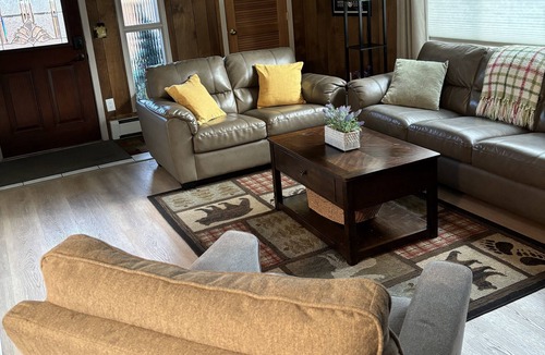 South Addition House | A rare gem close to downtown Anchorage!