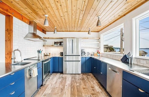 Rollingbay House | A Serene Waterfront Sanctuary with 360° Views