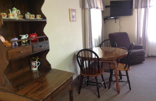 Fairbanks Apartment | A Suite Alaskan Inn