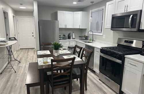 Washington Park Apartment | A VERY MODERN & TRANQUIL CITY SPACE