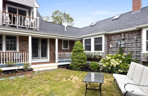 Wareham Center House | A Wave from it All: Swift's Beach Wareham