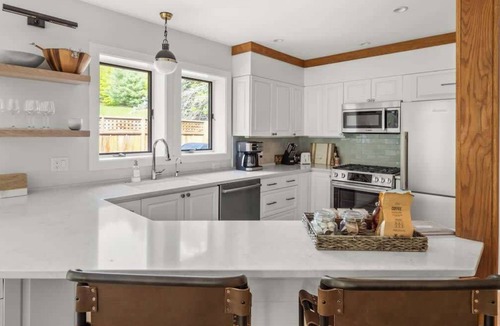 Stowe Area Condo | Above & Beyond: Heated Pool | Hot Tub | Near Stowe