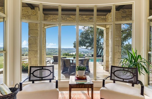 River Pointe House | Above Lakeview I Lake Austin I Pool & Spa I Sunset Lake Views I Dock