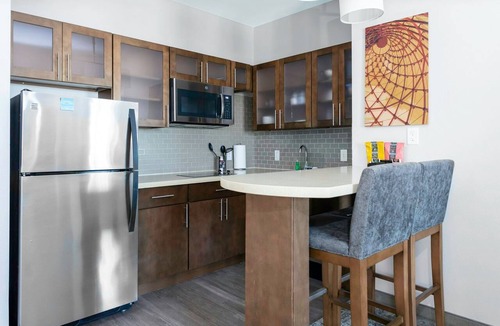 Cedar Park Apartment | ADA Suite w/Pool Access | Breakfast Included