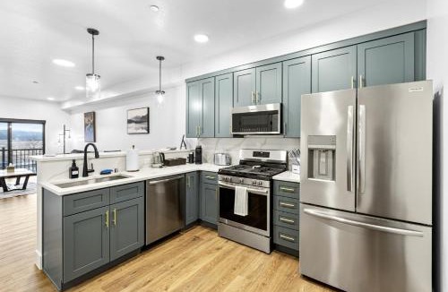 Juneau Apartment | Airport Access with Stunning View A103