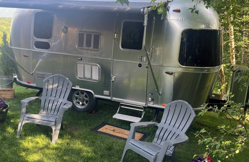 Knik-Fairview House | Airstream Bambi Camper in lovely neighborhood overlooking the Chugiak mountains