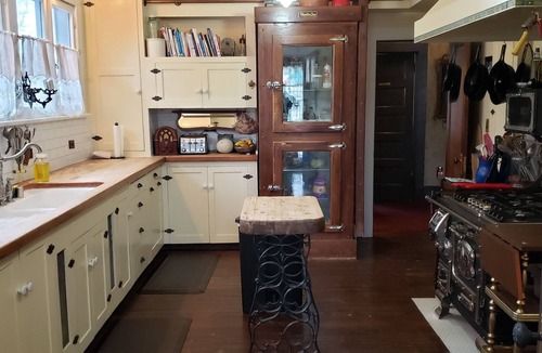 Fairbanks Bed & Breakfast | Alaska Heritage House Bed and Breakfast