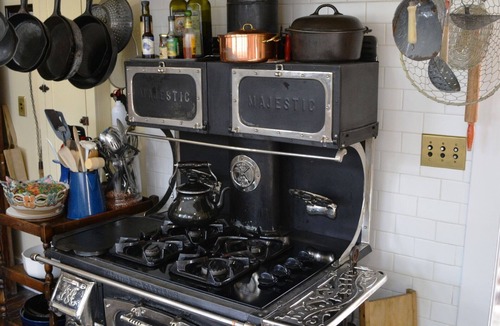 Fairbanks Bed & Breakfast | Alaska Heritage House Bed and Breakfast