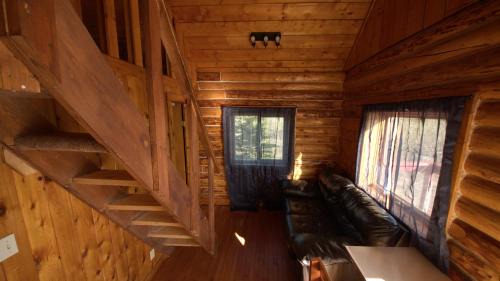 Deltana Cabin | Alaska Homestead Roadhouse