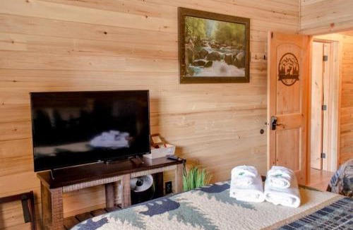 Palmer Cabin | Alaska Knotty Pine Whole Building