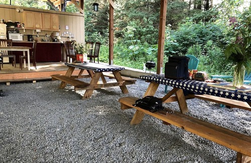 Bear Creek RV Rental | Alaskan Yurt Glamping, Perfect for a Couples Getaway