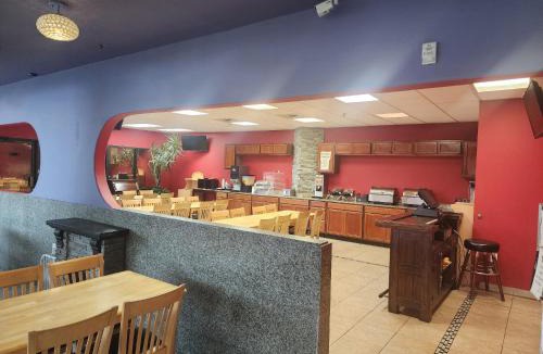 Spenard Hotel | Alex Hotel and Suites Anchorage Airport