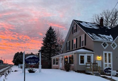 Twin Mountain Hotel | Allegory Inn