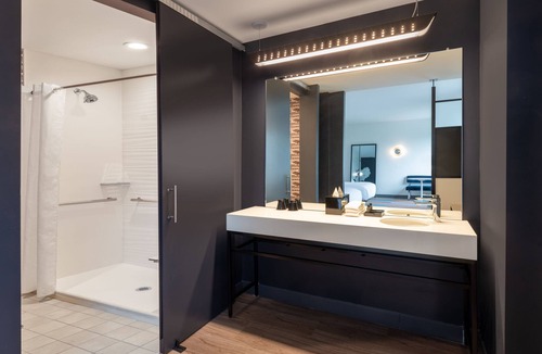 East Congress Hotel | Aloft by Marriott Austin South