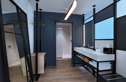 East Oak Hill Hotel | Aloft by Marriott Austin Southwest