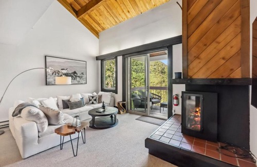 Vail House | Alpine Overlook Scenic Views & Steps to Trails