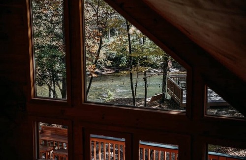 Sautee Nacoochee House | ALPINE RIVER ESCAPE - SECLUDED RIVERFRONT CABIN