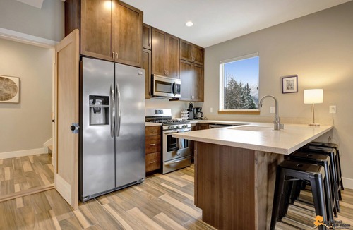 Alyeska House | Amazing Modern Home - Stunning Views, Near Ski Area