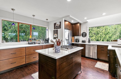 Auburn House | Amazing Mt. Rainier Views | Pool | Family Get Away
