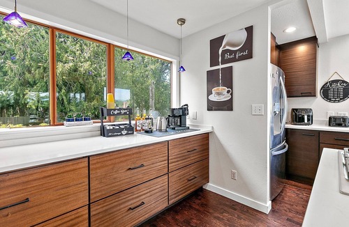 Auburn House | Amazing Mt. Rainier Views | Pool | Family Get Away