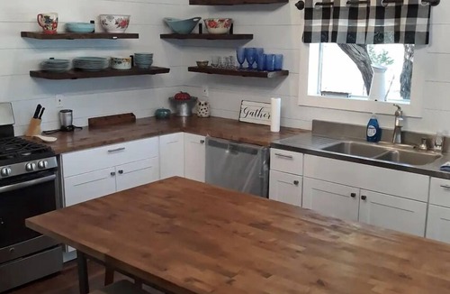 Austin House | AMAZING PRIVATE GUEST HOME CLOSE TO EVERYTHING