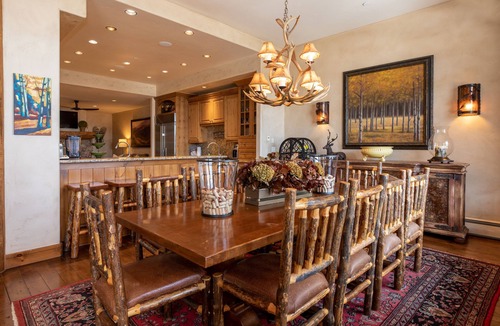 Avon House | Amazing Ski-in/Out 5 Bedroom Home Directly on Slopes. Views!