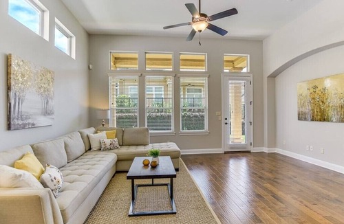 Lakeway Condo | Amazing upscale beautiful home near Lake Travis and panoramic hill country view.