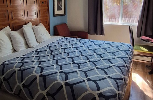 Turnagain Hotel | Americas Best Value Inn & Suites Anchorage Airport