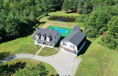 Hinckley House | Angel Mist Retreat Entire Place