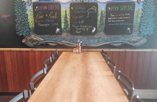 Anchor Point Hotel | Angry Salmon Inn, Room 4 with Cozy 2 bed