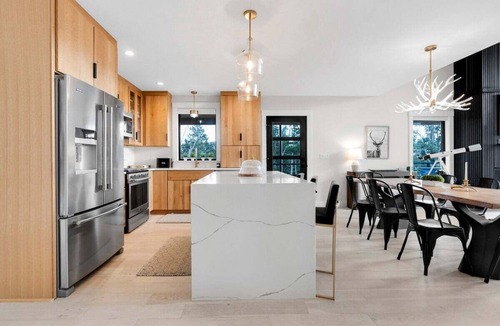 Sunday River Area House | Apres Chalet - Overlooking Sunday River