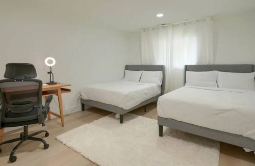Northeast Columbus House | Armuth: Modern 4BR 3B by Airport